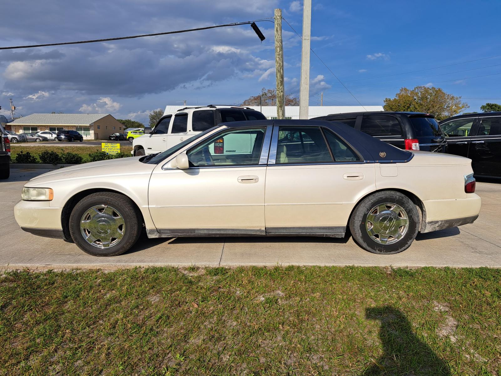 2000 CREAM Cadillac Seville SLS (1G6KS54YXYU) with an 4.6L V8 DOHC 32V engine, Automatic Overdrive transmission, located at 1181 Aurora Rd, Melbourne, FL, 32935, (321) 241-1100, 28.132914, -80.639175 - Photo #0