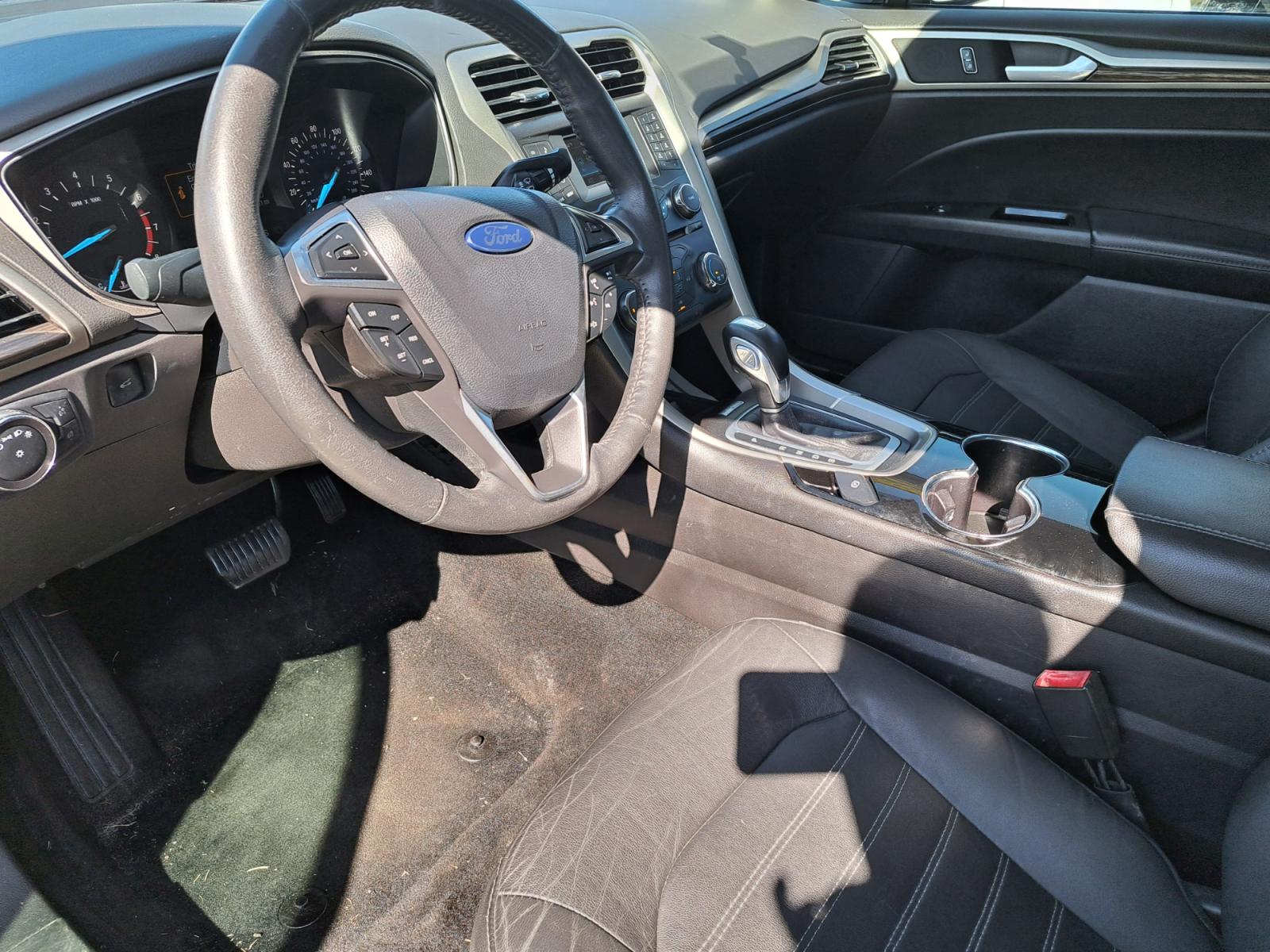 2014 Grey Ford Fusion SE (3FA6P0HD7ER) with an 1.5L L4 DOHC 16V engine, Automatic transmission, located at 1181 Aurora Rd, Melbourne, FL, 32935, (321) 241-1100, 28.132914, -80.639175 - Photo #4