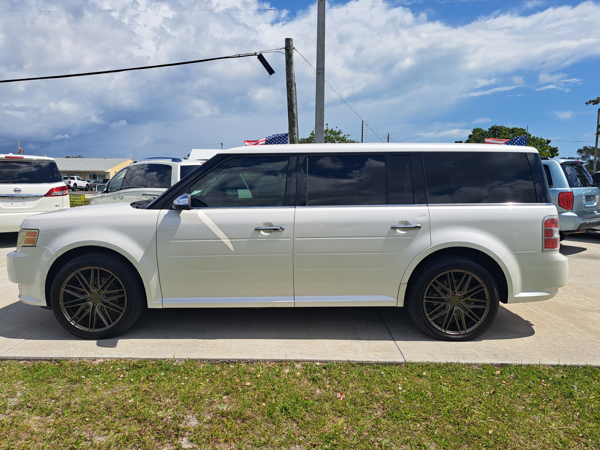 photo of 2011 Ford Flex Limited FWD