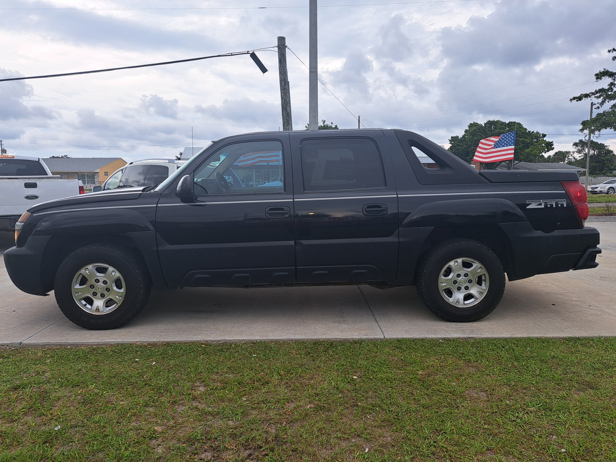 photo of 2002 Chevrolet Avalanche 1500 2WD