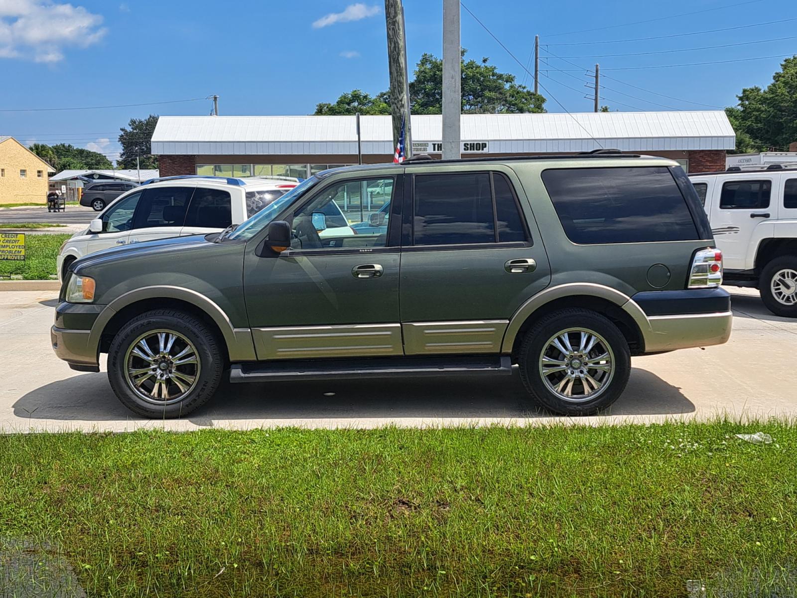 2003 GREEN Ford Expedition Eddie Bauer 4.6L 2WD (1FMRU17W83L) with an 4.6L V8 SOHC 16V engine, 4-Speed Automatic Overdrive transmission, located at 1181 Aurora Rd, Melbourne, FL, 32935, (321) 241-1100, 28.132914, -80.639175 - Photo #0