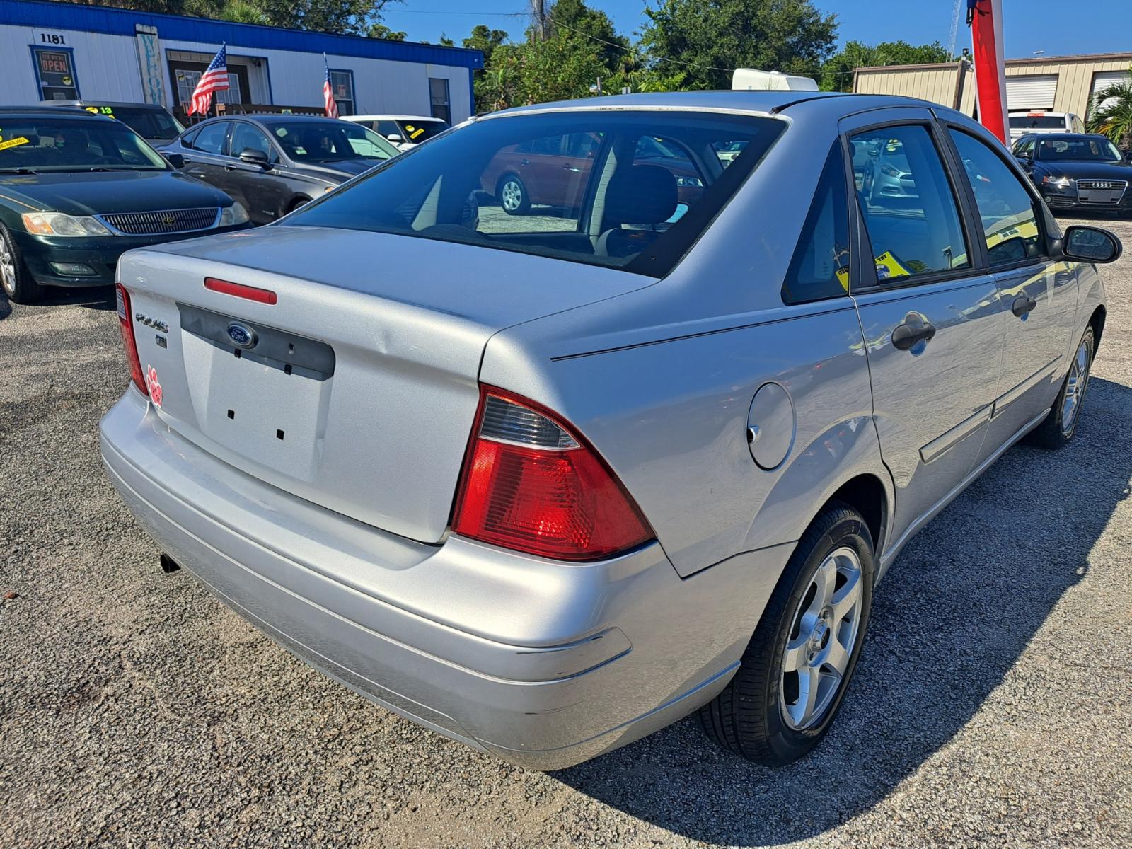 2007 Grey Ford Focus ZX4 S (1FAFP34N17W) with an 2.0L L4 DOHC 16V engine, AUTOMATIC transmission, located at 1181 Aurora Rd, Melbourne, FL, 32935, (321) 241-1100, 28.132914, -80.639175 - Photo #1